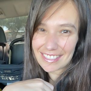 Meet your Posher, Elizabeth